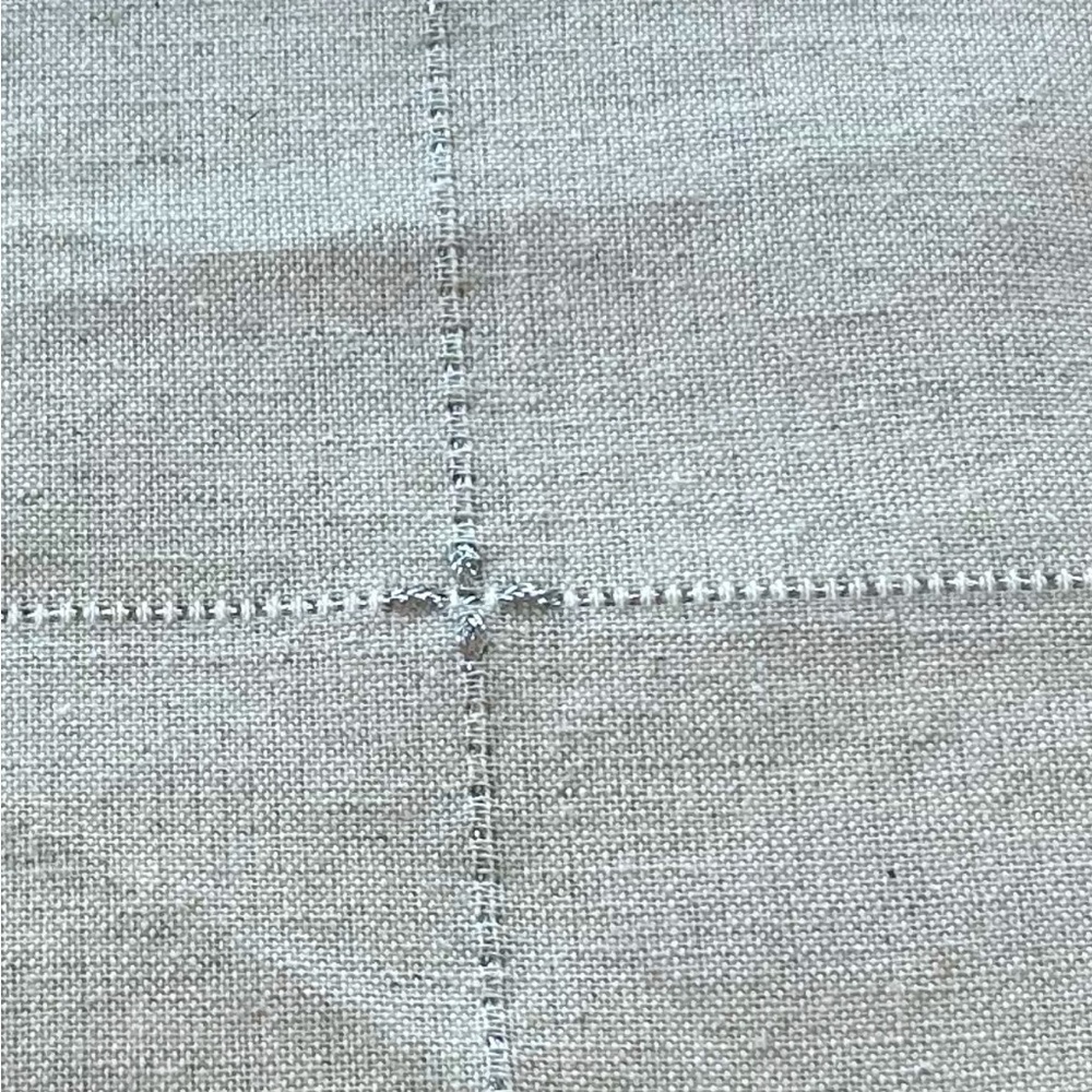 Tablecloth - Picture 4 of 4